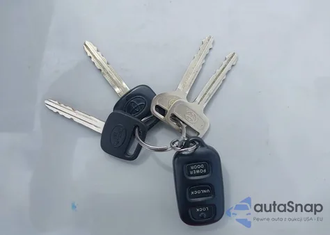 2002 Toyota Sienna Le from USA, damaged, VIN 4T3ZF13C42U506981